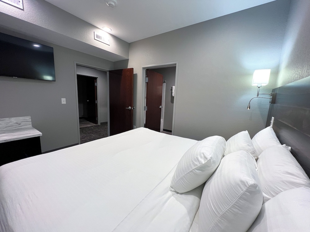 Two Bedroom Premier (Waterpark and Fun Center is closed every Monday and Tuesday) photo 2