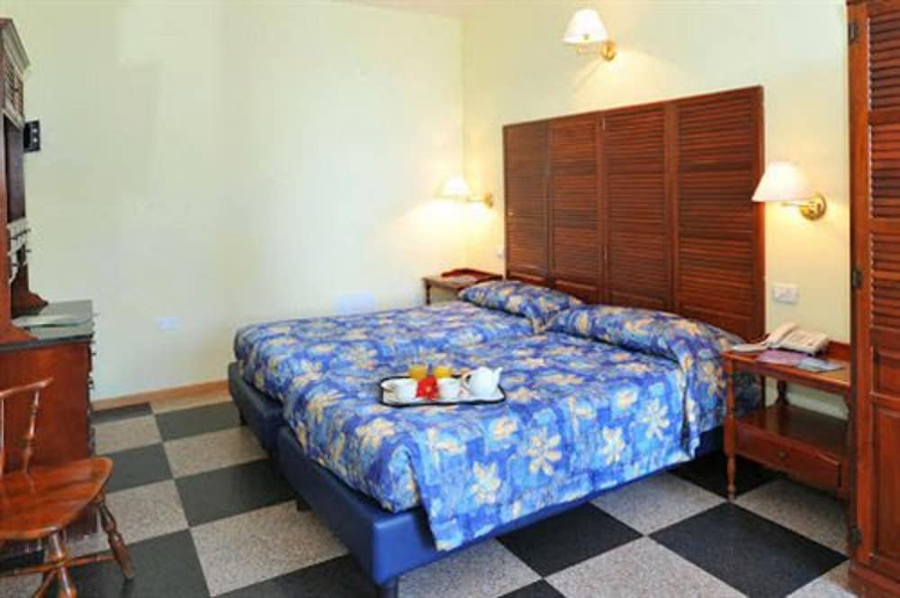 Standard Quadruple Room - Photo 2