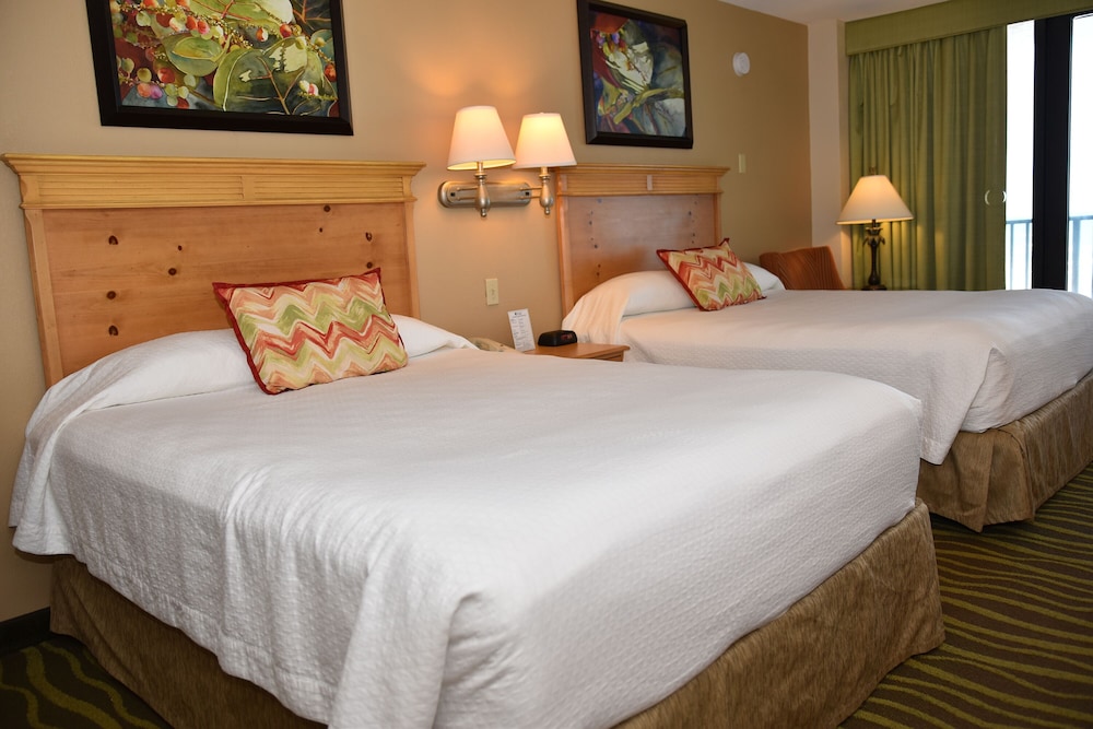 Standard Room, 2 Queen Beds, Kitchen, Partial Ocean View - Photo 5