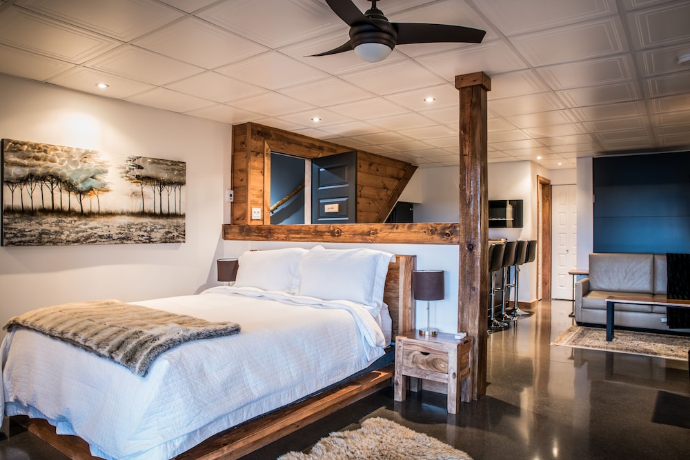 Suite, Multiple Beds