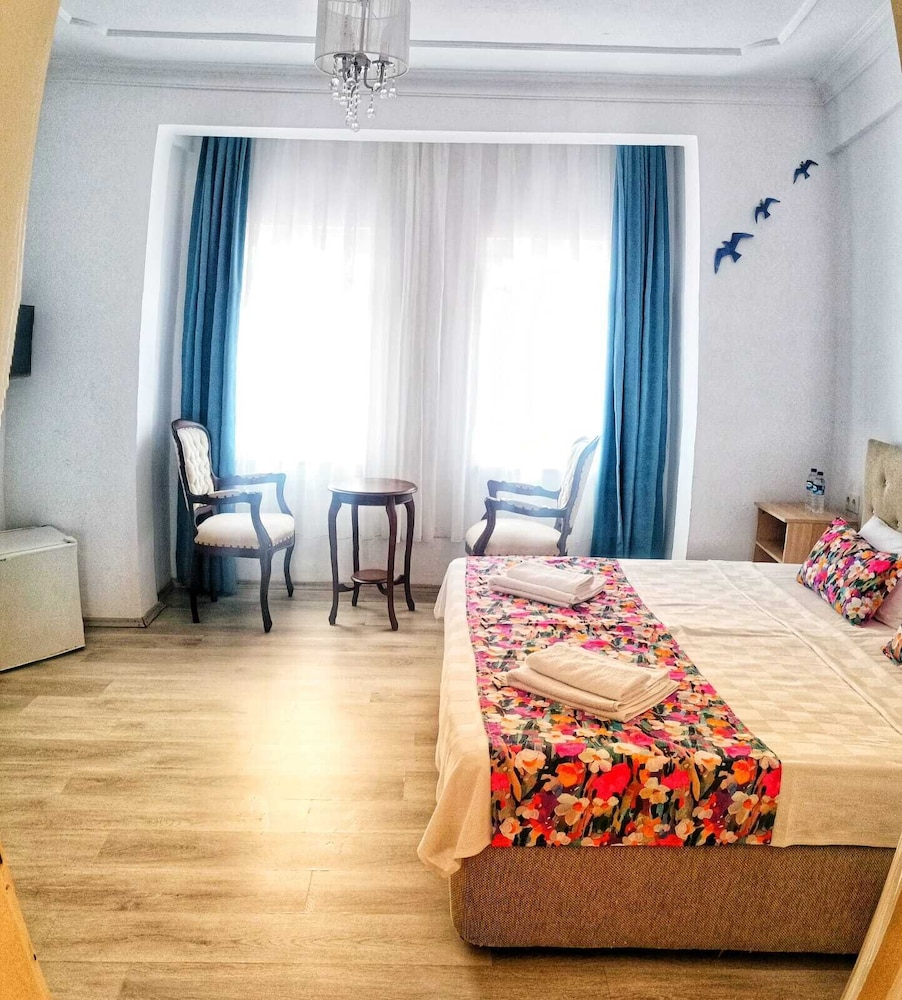 Deluxe Double or Twin Room, Sea View photo 2