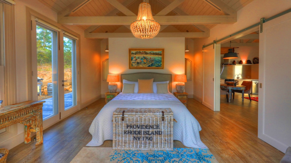 Exclusive Villa, 1 King Bed, Hot Tub, Beach View photo 3