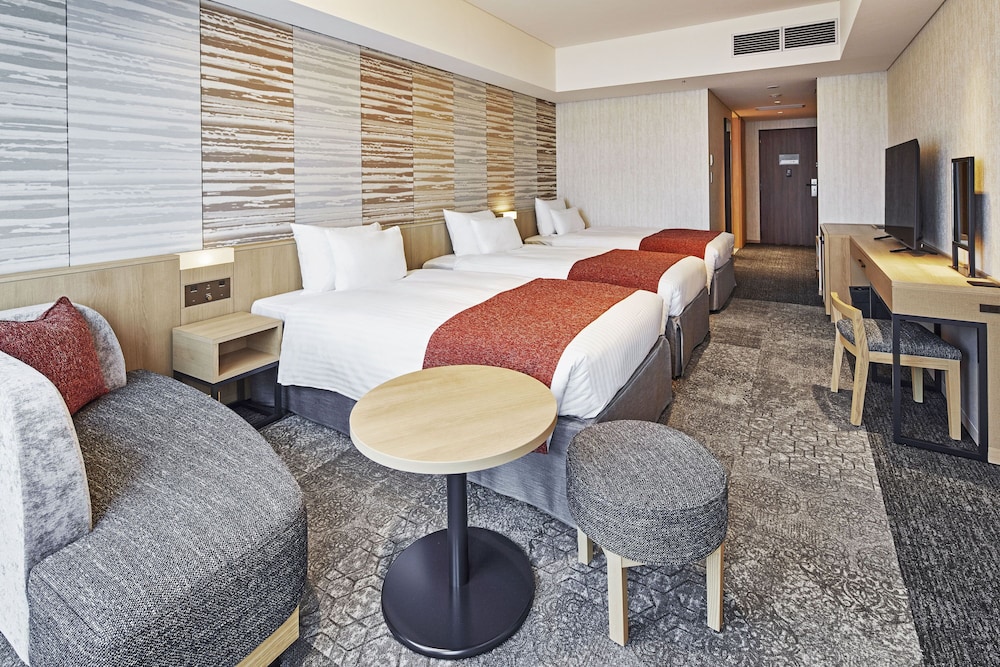 Standard Triple Room, Non Smoking, City View - Photo 1