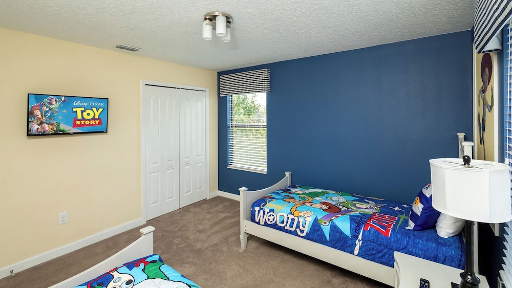 House, Multiple Beds, Pool Access, Garden View