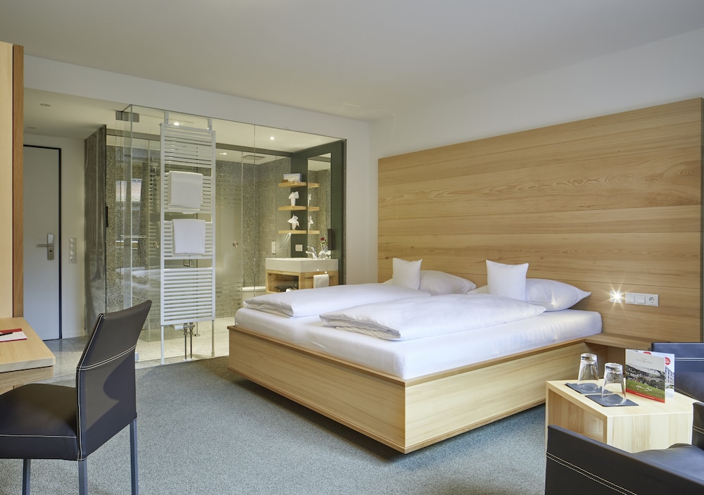 Deluxe Double Room, 1 King Bed, Non Smoking photo 1