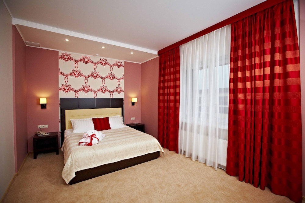 Honeymoon Double Room, 1 King Bed With Sofa Bed