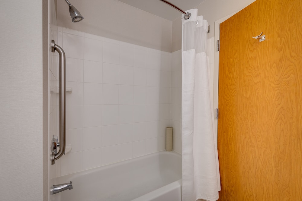 Suite, 2 Double Beds - Photo 13