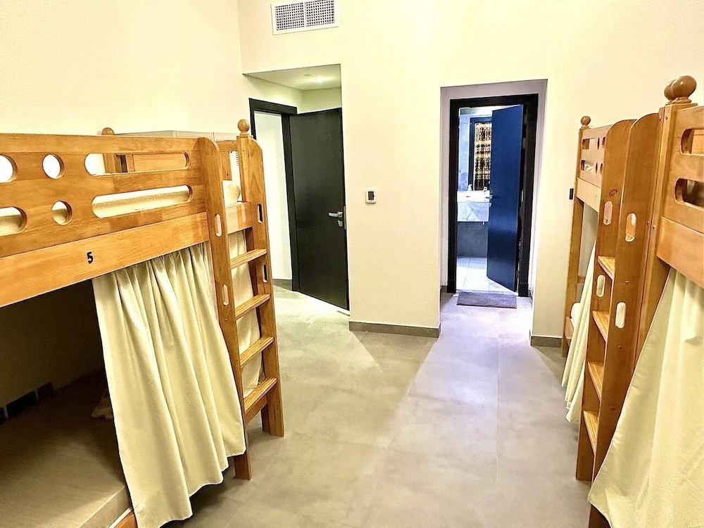 Executive Shared Dormitory, Women only, Bay View photo 3