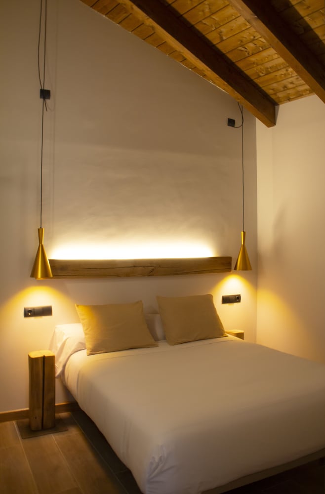 Double Room - Photo 5