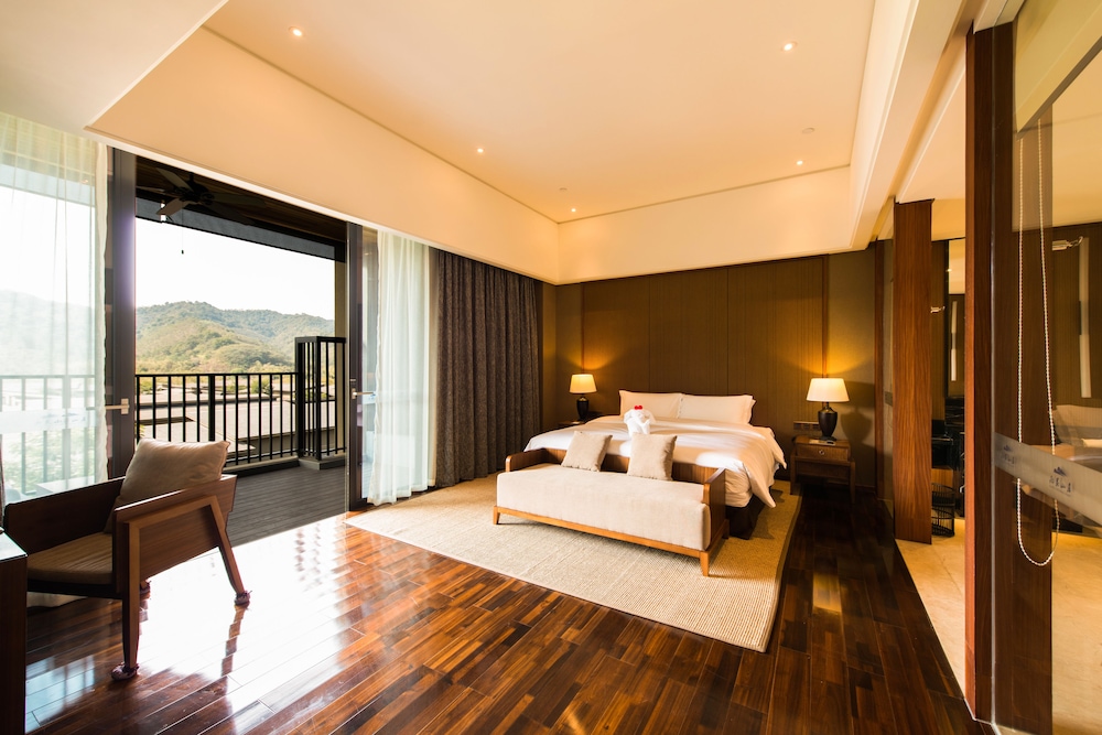 Superior Suite With Mountain View photo 1