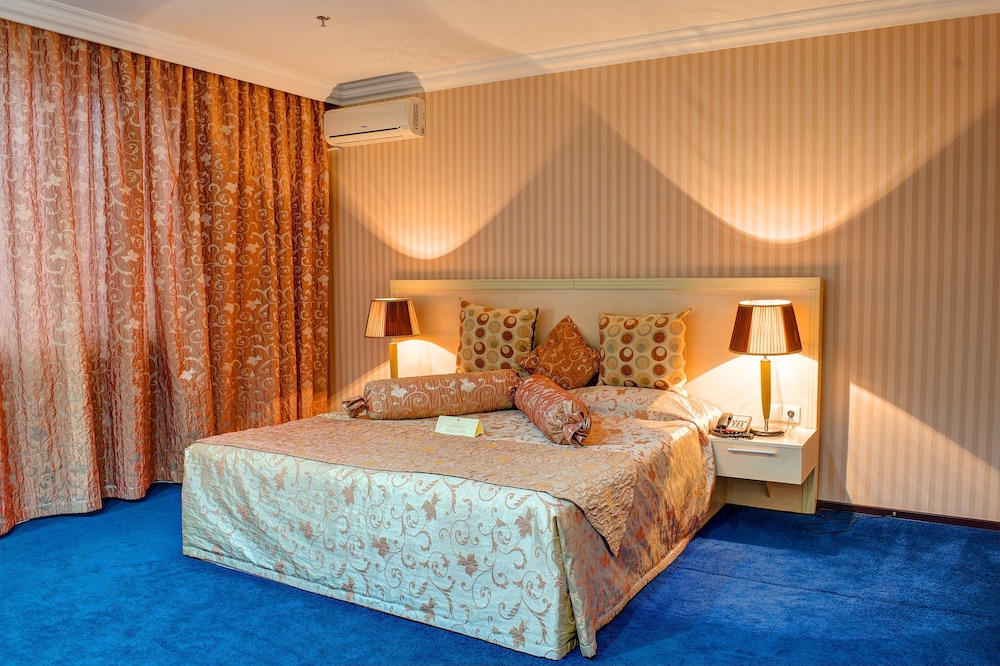 Luxury Suite photo 3