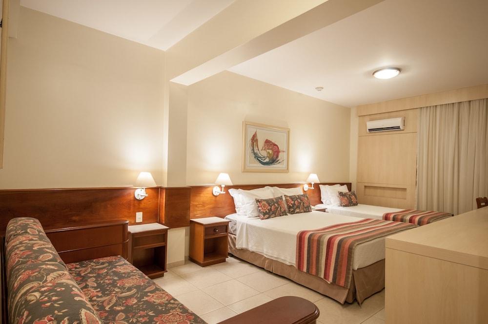 Deluxe Room, Multiple Beds photo 2