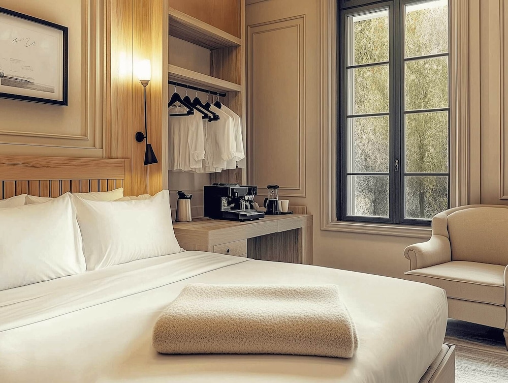 Panoramic Double or Twin Room, Accessible, Ensuite