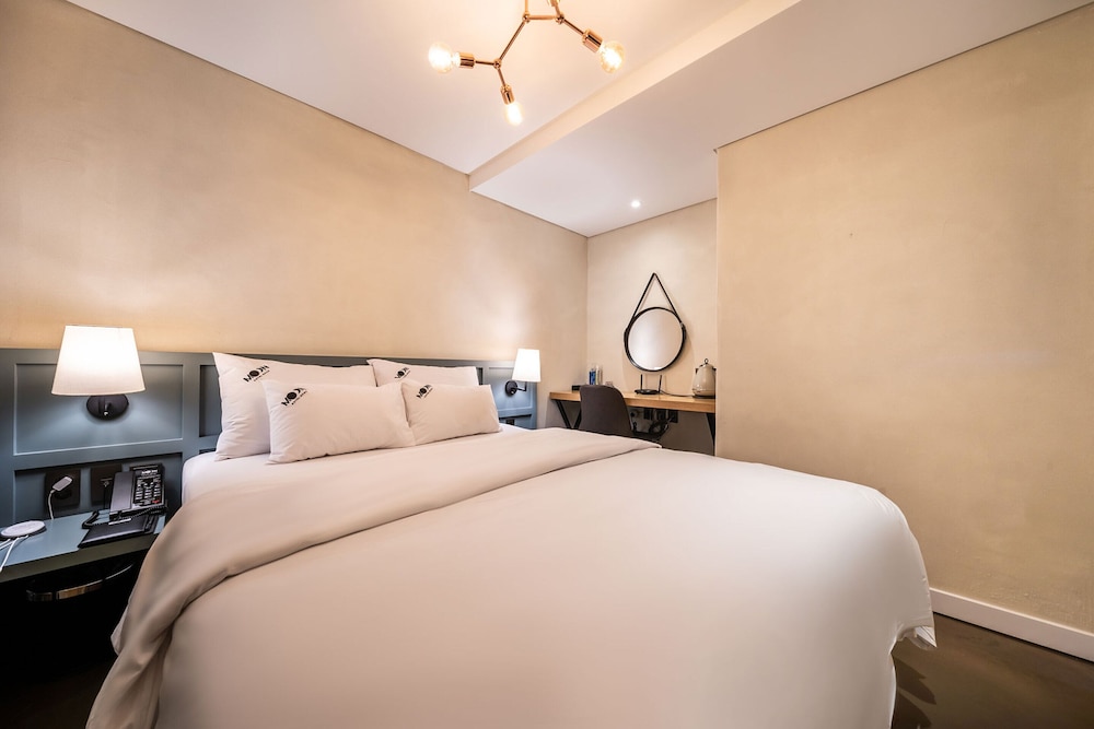 Standard Room photo 2