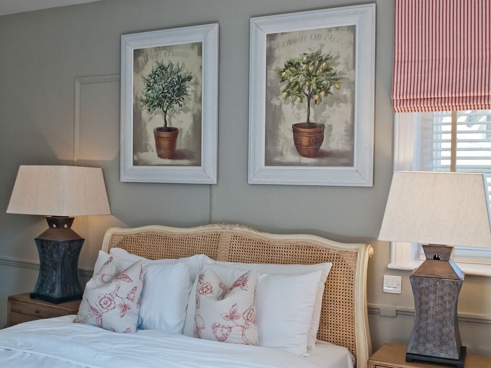 Superior Double Room, Ensuite - Photo 1