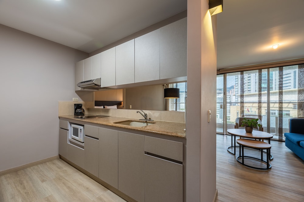 Premium Apartment, Multiple Beds (ApartaSuite Estelar Queen Bed) - Photo 3
