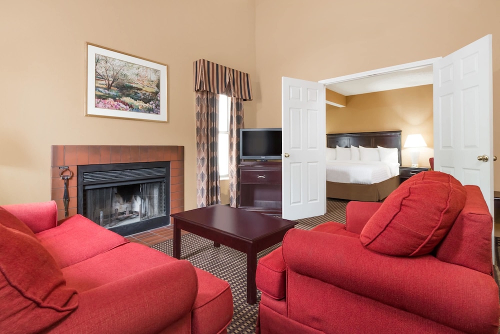 Suite, Multiple Beds, Non Smoking (One-Bedroom)