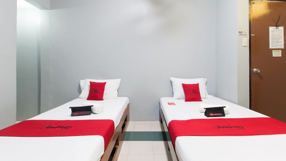 Twin Room - Photo 1