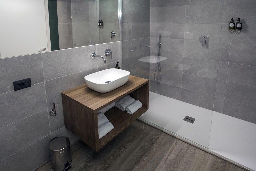 Superior Double or Twin Room - Photo 2