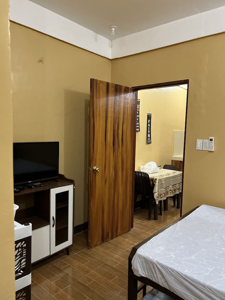 Deluxe Villa, Refrigerator & Microwave, Ground Floor photo 3