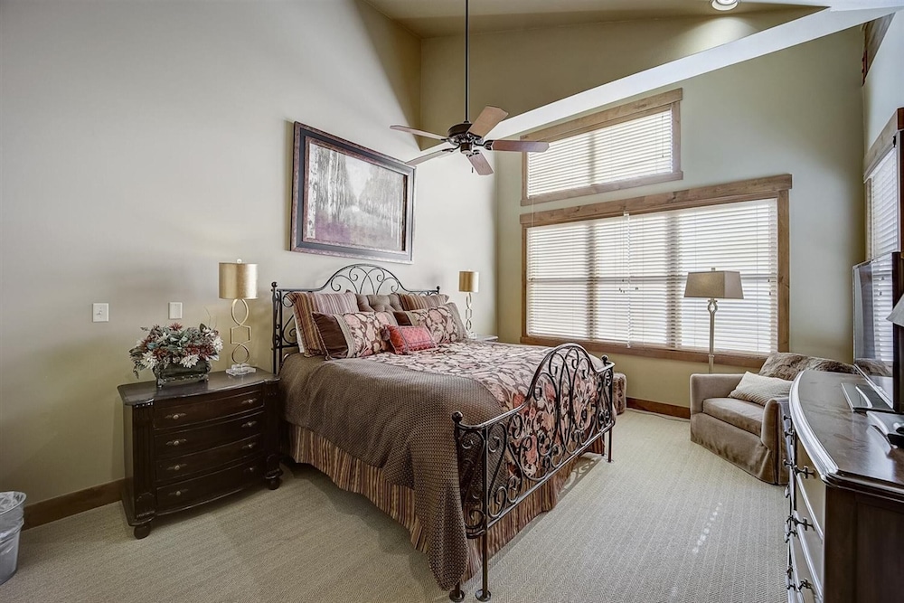 Apartment (2 Bedrooms)