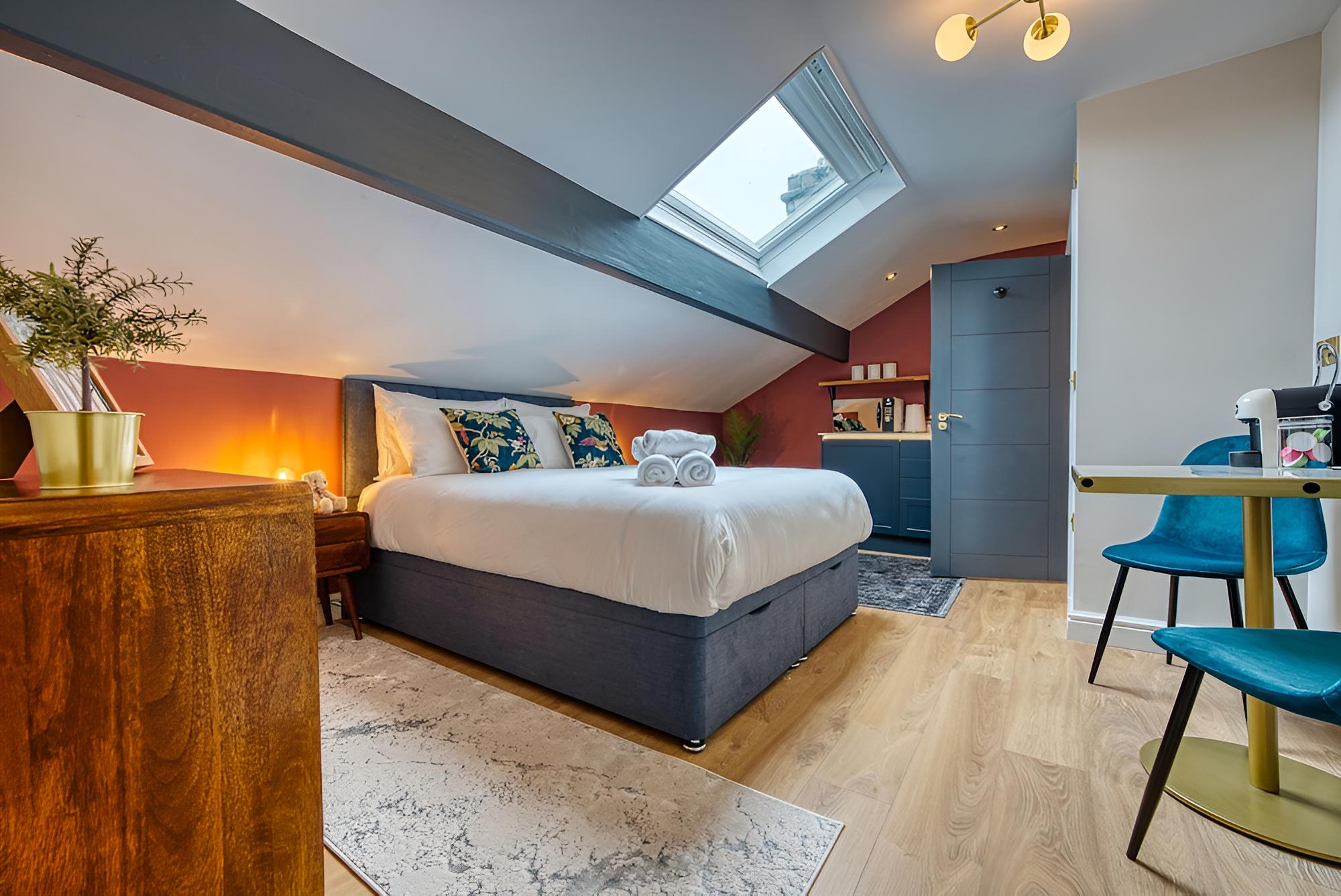 Standard Apartment, 1 King Bed