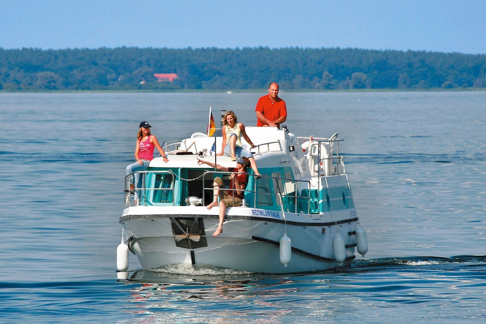 Houseboat Vetus 915 photo 1