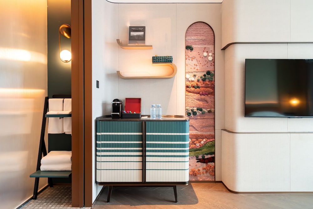 Deluxe Room, 2 Twin Beds, Garden View