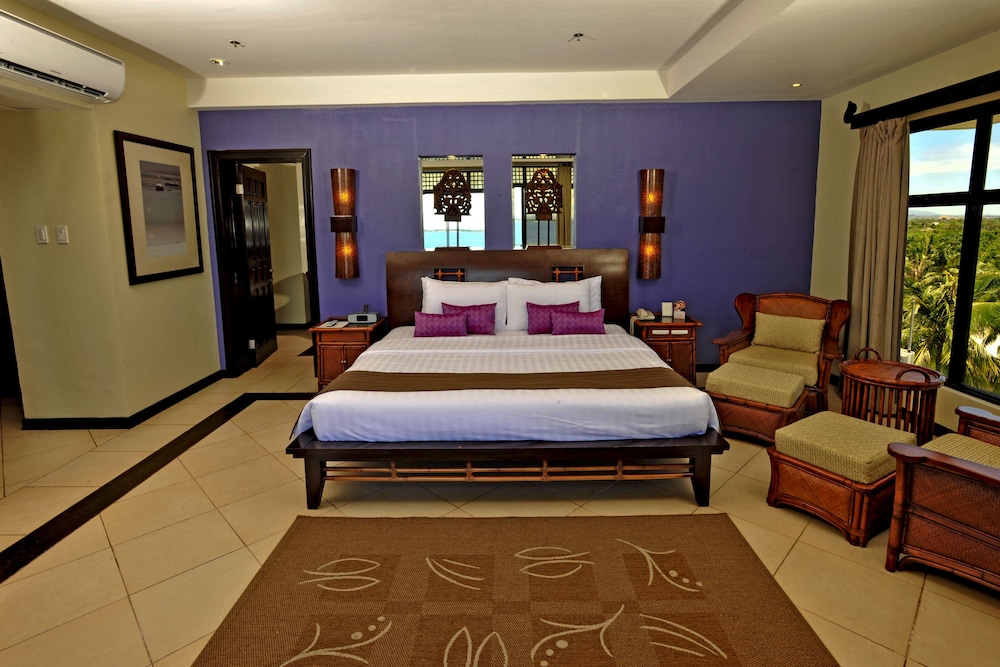 2-Bedroom Seafront Suite photo 3
