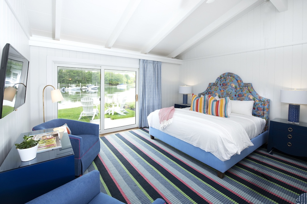 Luxury Room, 1 King Bed, River View photo 3