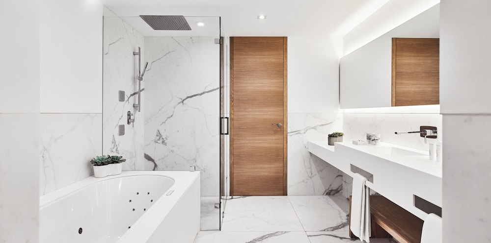 Studio Suite Plaza
