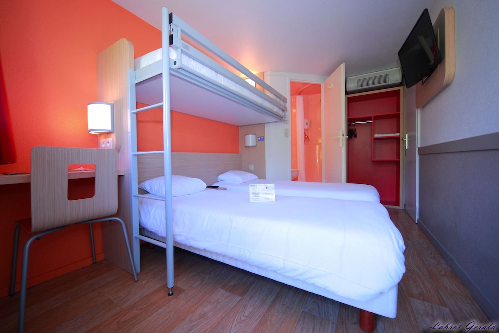 Standard Room, 2 Twin Beds photo 2
