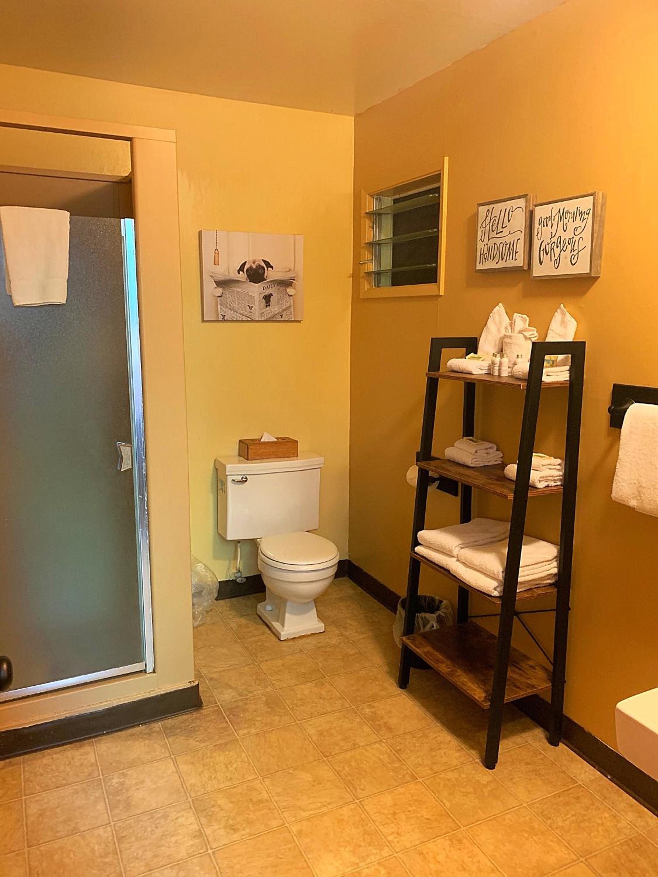 Deluxe Family Suite photo 3