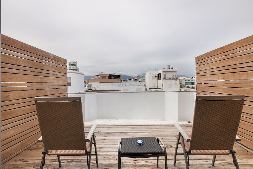 Deluxe Twin Room, Patio photo 3