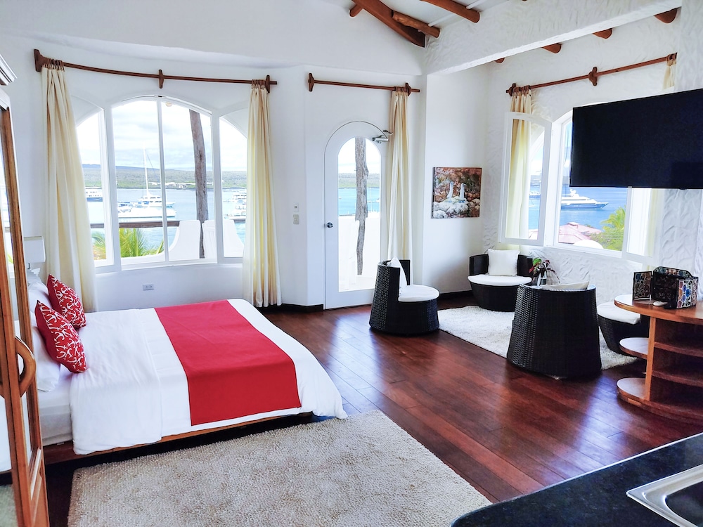 Suite, Sea View