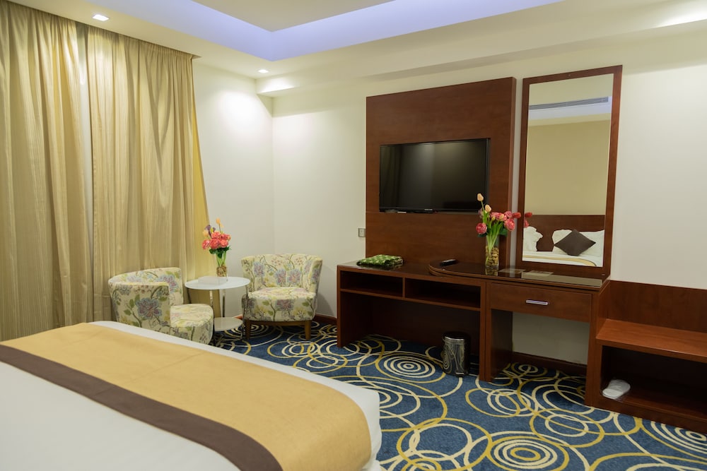 Deluxe Suite - Photo 1