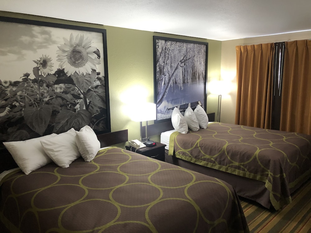 Standard Room, 2 Queen Beds, Smoking - Photo 1
