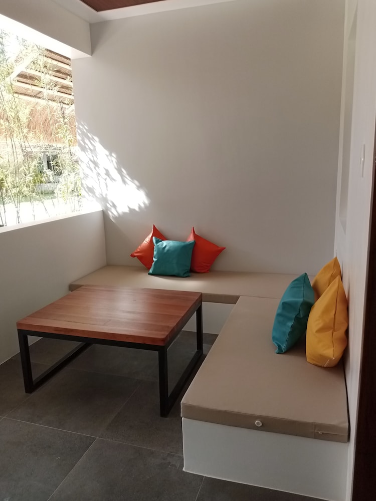 Deluxe Double Room - Photo 9