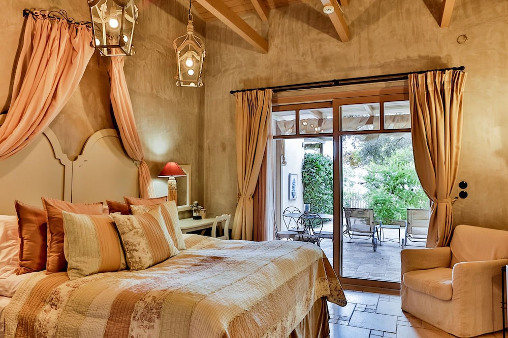 Suite, Sea View