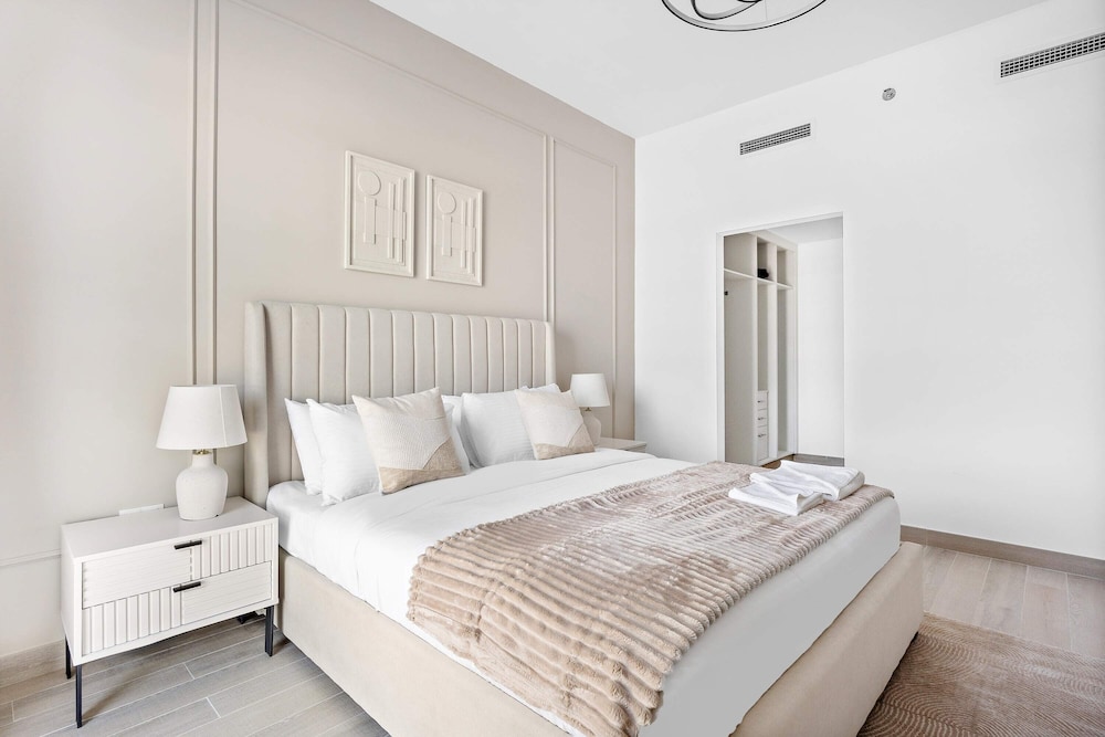 Luxury Apartment photo 2