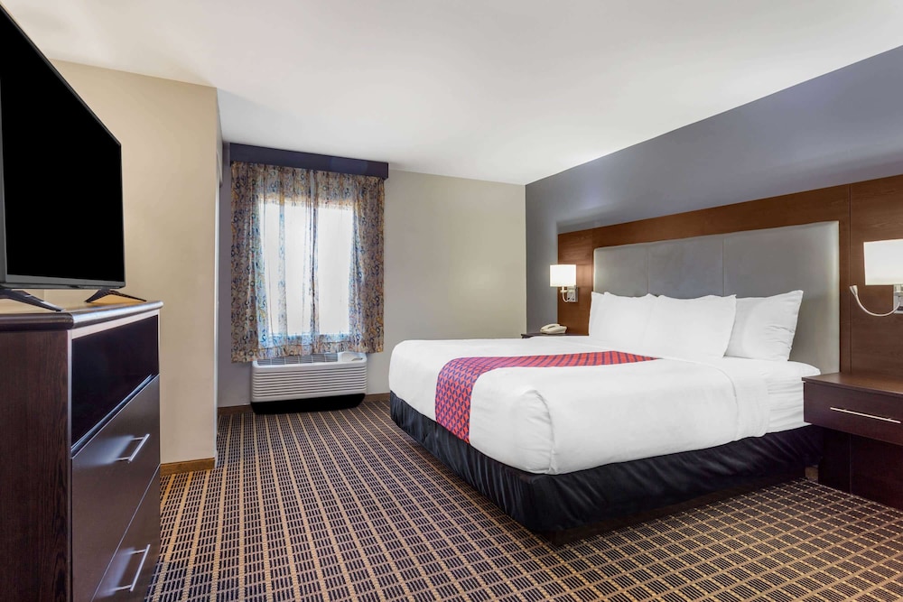 Deluxe Room, 1 King Bed, Non Smoking
