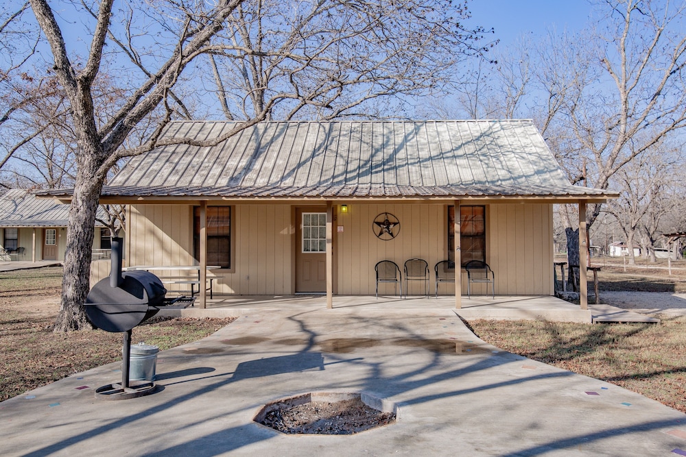 Deluxe Cabin photo 2