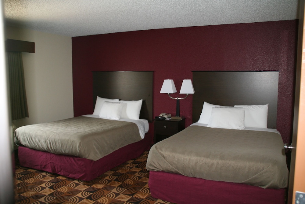 Room, 2 Queen Beds, Accessible, Non Smoking - Photo 5