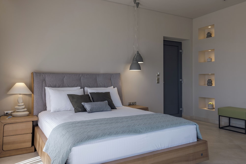 Superior Suite, Sea View - Photo 4
