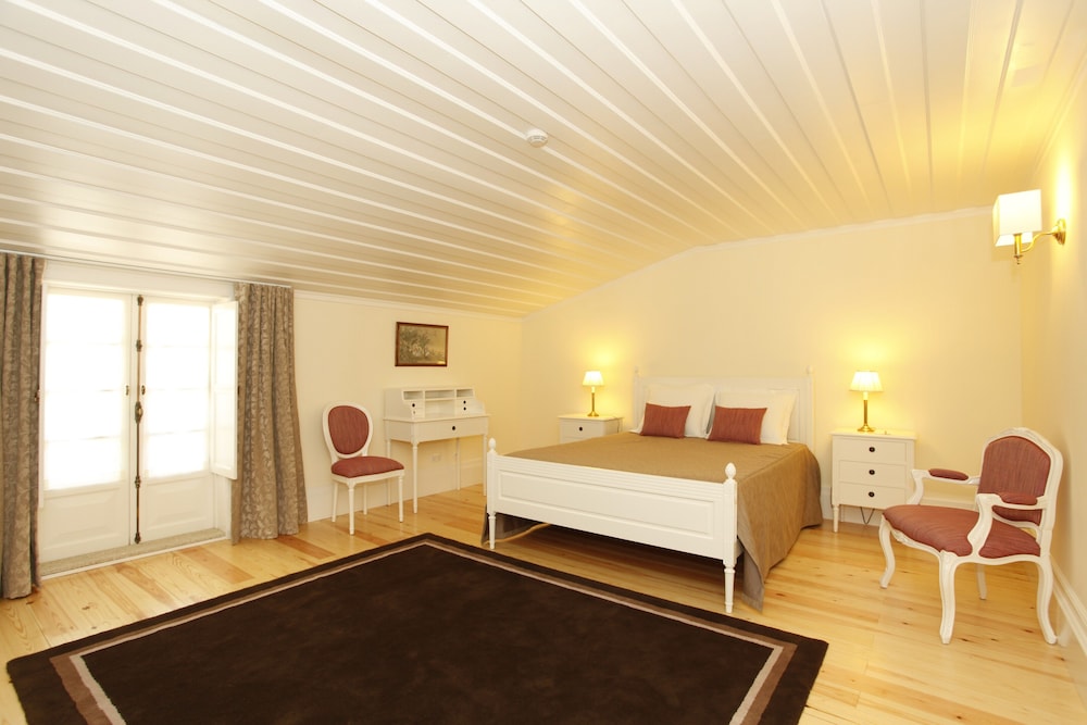 Junior Suite, 1 Queen Bed photo 1