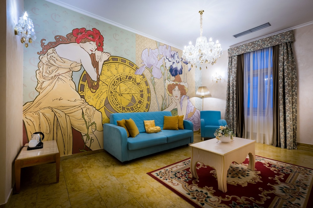 Signature Suite Mucha