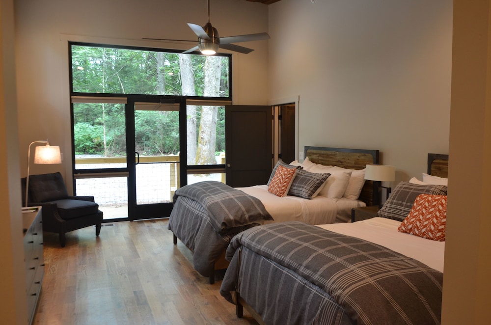 Villa, 2 Queen Beds (Semi-Detached) (Not Pet Friendly) photo 1