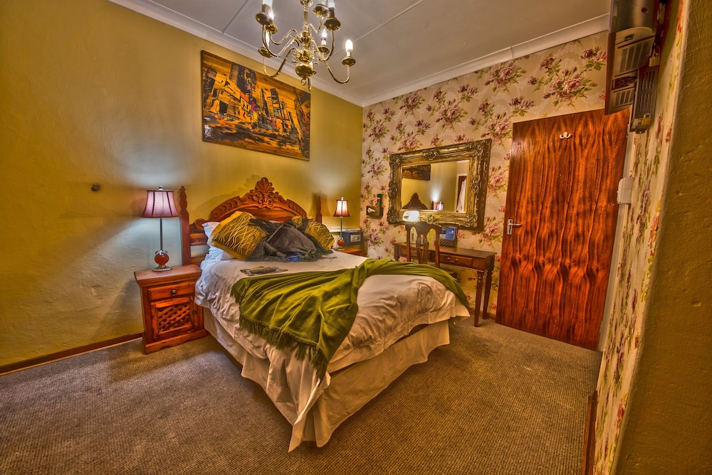 Standard Room photo 2