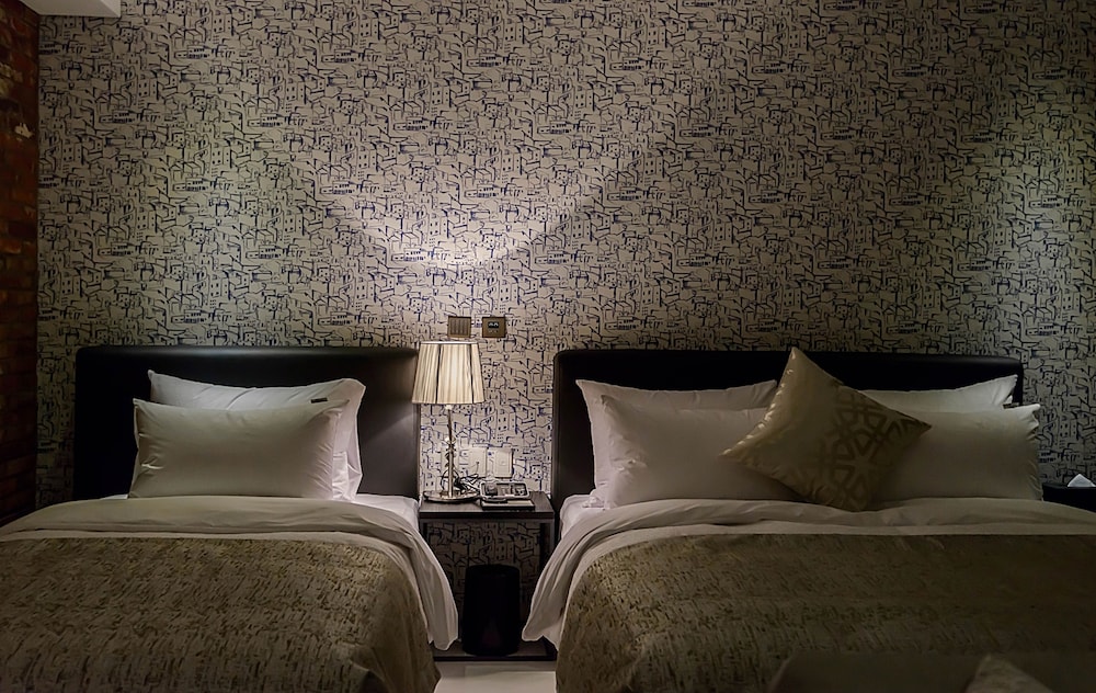 High-Deluxe Twin Room