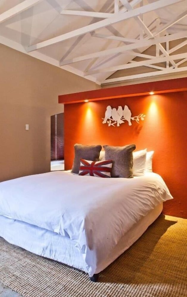 Honeymoon Suite photo 1